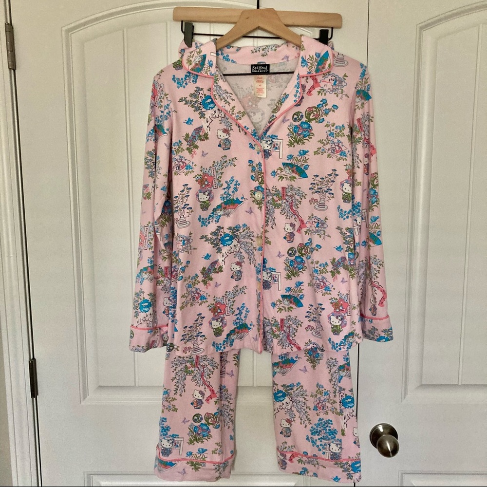 Women’s XS Bed Head Hello Kitty 2 piece pajamas, long sleeve & long pants